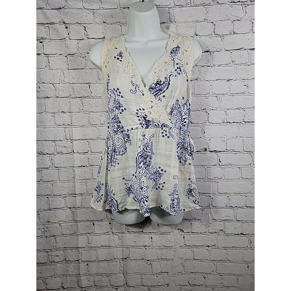 CAbi #5223 Veranda Tank Top Blue Paisley Lace Sleeveless Shirt VNeck Women Small
